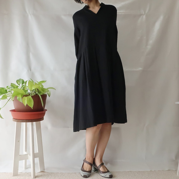 亞麻棉質立領連衣裙（免費/黑色） 第4張的照片