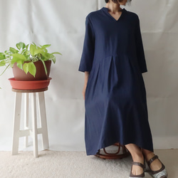 亞麻棉質立領連衣裙（免費/深藍色） 第1張的照片