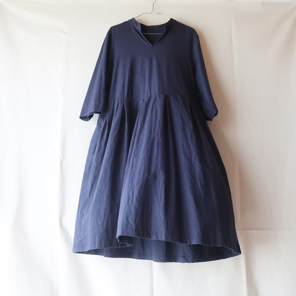 亞麻棉質立領連衣裙（免費/深藍色） 第9張的照片
