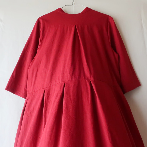 亞麻棉質立領連衣裙（免費/紅色） 第5張的照片