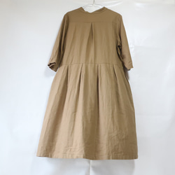 亞麻棉質立領連衣裙（免費/摩卡） 第10張的照片
