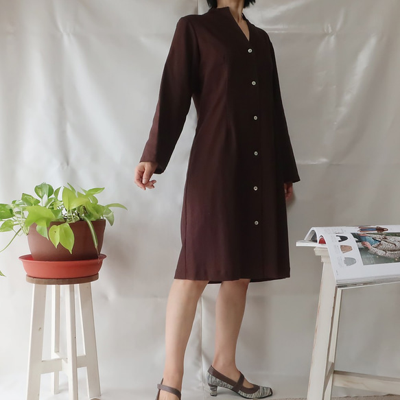 亞麻棉質瓶頸連衣裙（免費/棕色） 第7張的照片