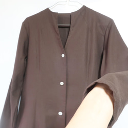 亞麻棉質瓶頸連衣裙（免費/棕色） 第8張的照片