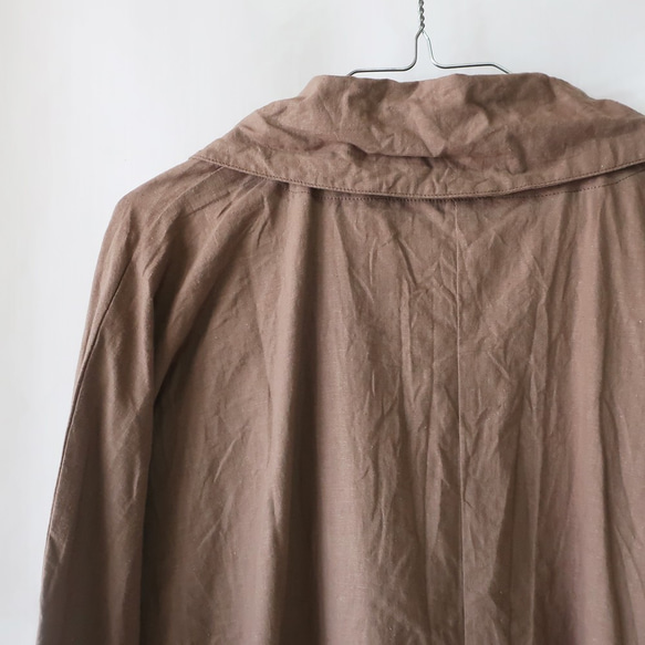 亞麻和棉質領絲帶套衫（免費/摩卡咖啡色） 第10張的照片