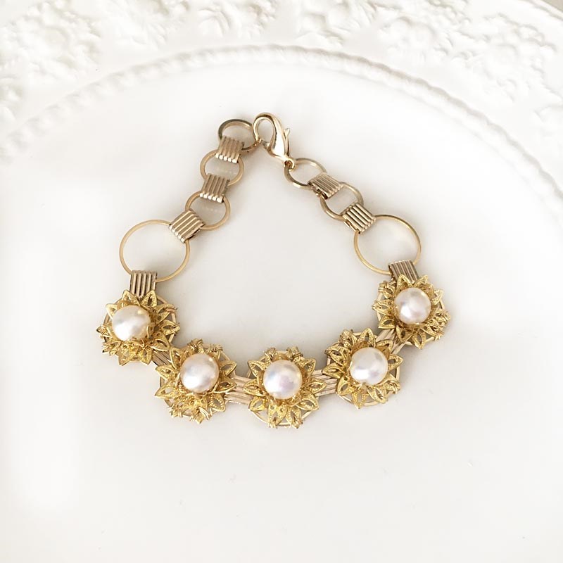 【お値下げ】淡水パール  バングル ブレスレット フラワー  ゴールド アクセサリー 母の日 ギフト 贈り物