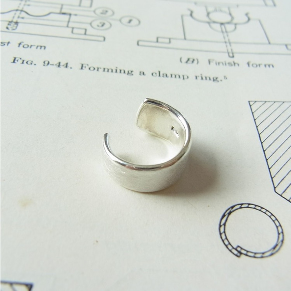イヤーカフ 端 2枚目の画像