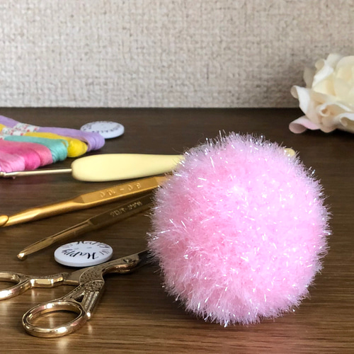はりねずみ ピンクッション キラキラかわいい ハリネズミ 編みぐるみ
