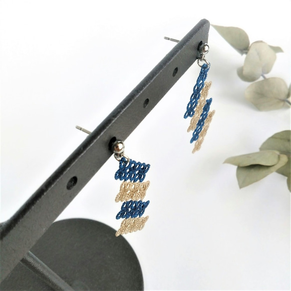 ダース　絹糸のタティングレース編み【ストライプ】ピアス／イヤリング 4枚目の画像