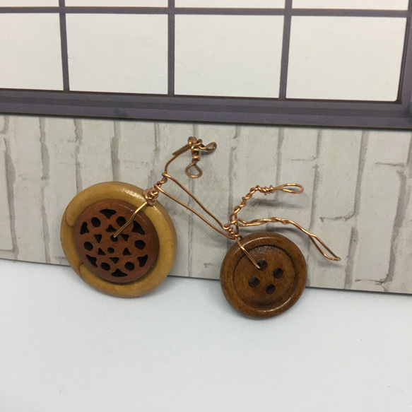 【送料込☆ワイヤークラフト☆ボタンとワイヤーの自転車3コ】 2枚目の画像