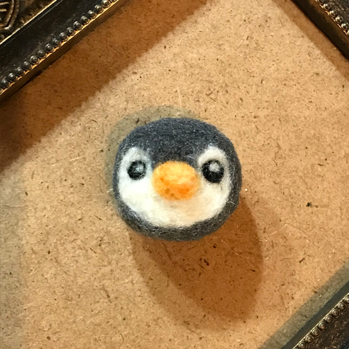 送料込✩ペンギンちゃんのお顔✩羊毛フェルト】 羊毛フェルト ふくみみ 