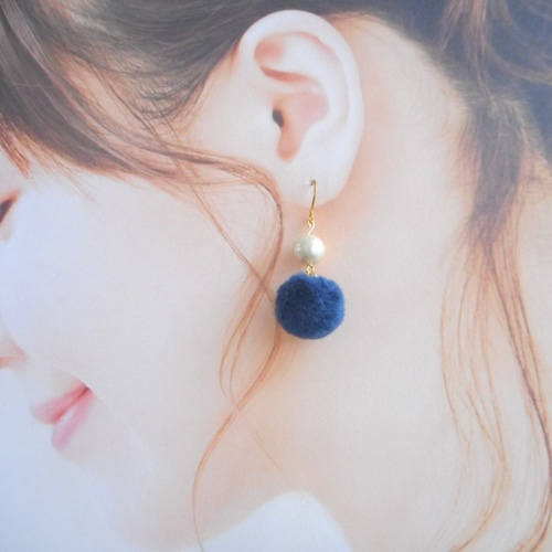 ふわふわファーボールとコットンパールの大人可愛いピアス/イヤリング 