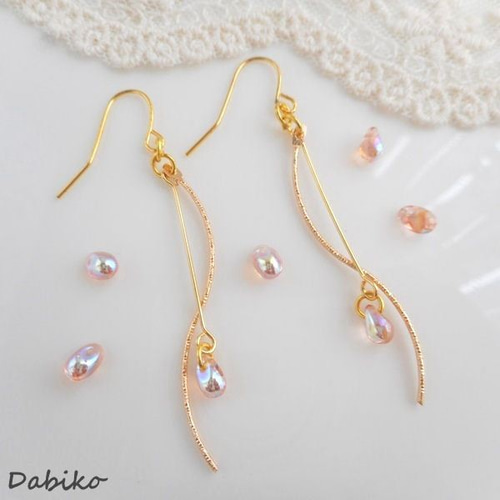 ラスト1点！K16揺れる桜色の雫ウェーブピアス/イヤリング♡春・夏