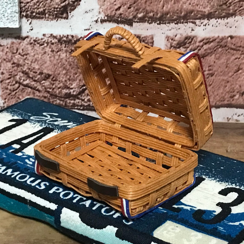 クラフトバンドのミニチュアトランク② その他置物 ♪Hand-Made-Cafe