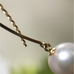 K18本真珠ピアス8ミリ 3枚目の画像