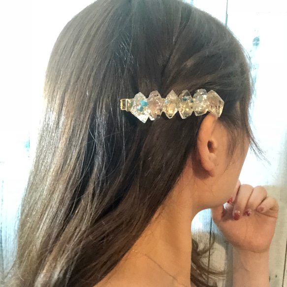 花鉱石のヘアクリップ  レジンアクセサリー 4枚目の画像