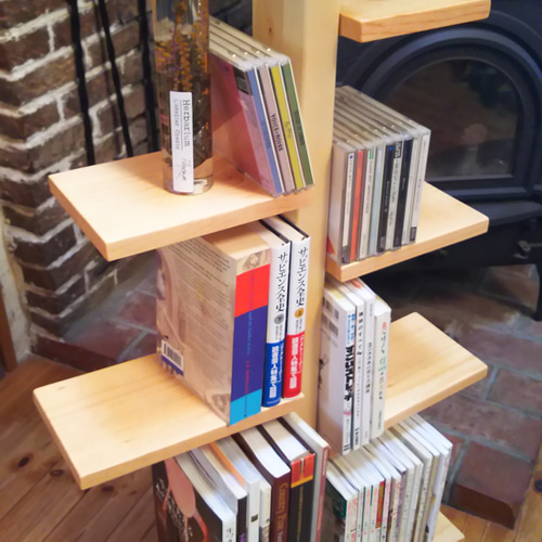 ハンドメイド　本棚　棚　ブックシェルフ 本棚 ブックシェルフ オーク シンプルなデザイン W70cm 本棚・絵