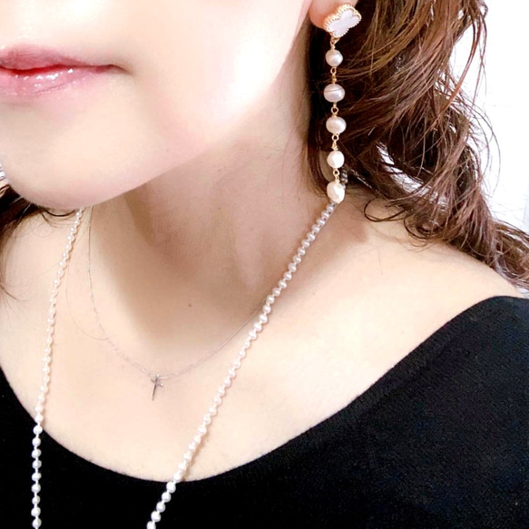連なっている＊バロック淡水パールピアス ピアス（スタッド・一