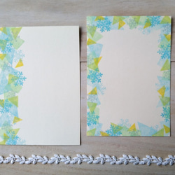 けしゴム版画「縦型封筒のレターセット・ポストカードのセット（雪の結晶と光）」 4枚目の画像