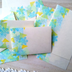 けしゴム版画「和紙の小さな封筒と便せんセット（雪の結晶と光）」 1枚目の画像