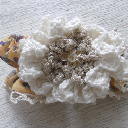 インド綿の花モチーフ　シュシュ 3枚目の画像