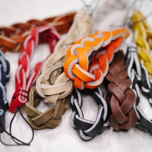 6～8cm長☆トリック三つ編みのケータイストラップ☆グローブレザー