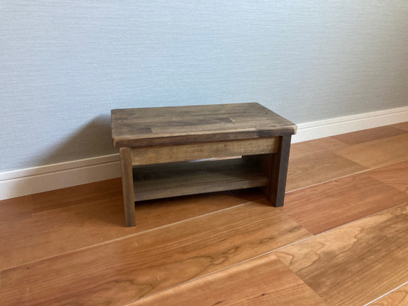 木製テーブル さるのこしかけ テーブル 75角 桜透かし彫 | 大坂屋家具店