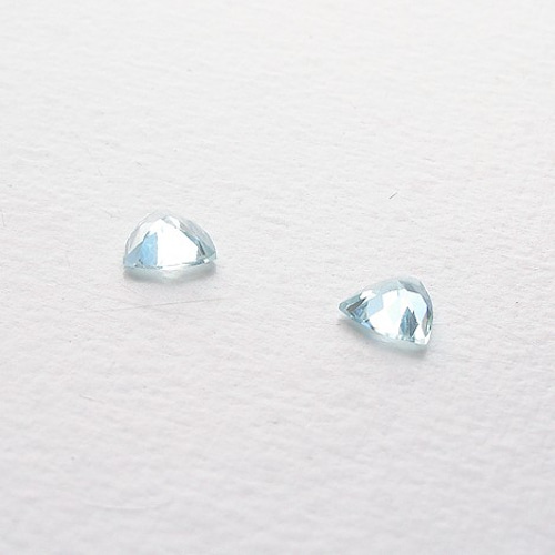 アクアマリン（三角 6×6mm）2個入 ルース 天然石 066 天然石 (有