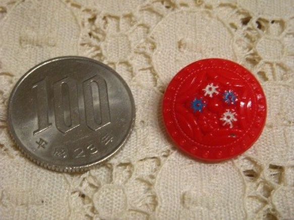 ヴィンテージボタン(赤A) 2枚目の画像
