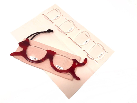 にゃんグラス ピンクチョコ 弱SET（+1.0 +1.5 +2.0）～手に持つ老眼鏡～携帯ルーペ・拡大鏡・眼鏡・鯖江 9枚目の画像