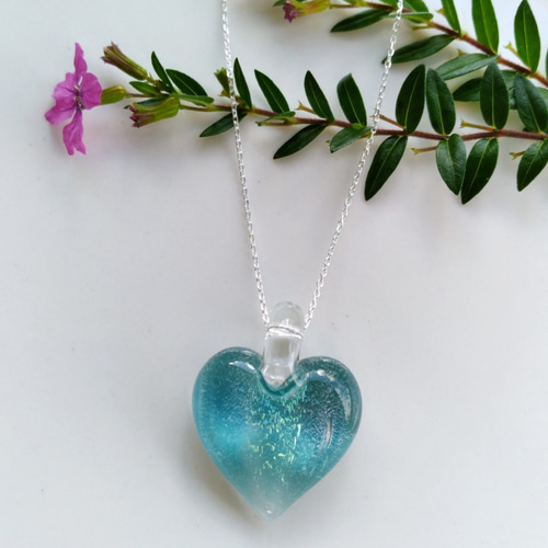ガラスのハートペンダント (Aqua) ネックレス・ペンダント Lehua ガラスのハートペンダント (Aqua) ネックレス・ペンダント Lehua