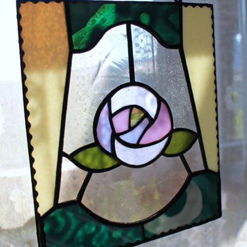 ☆薄紫ローズのステンドグラスパネル☆ラベンダー薔薇の花ガラス