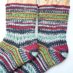 手編みの靴下 手編みソックス エスニック 2枚目の画像