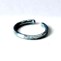 2 件套不銹鋼耳夾男女通用男士銀色錘擊金屬防過敏兼容 第7張的照片