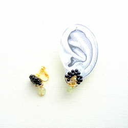 珠子以及葡萄時的夾式耳環 第3張的照片