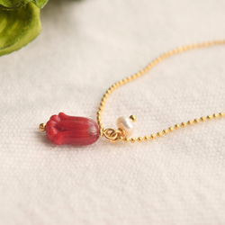 紅色玻璃鬱金香和珍珠項鍊40 +5厘米 第1張的照片