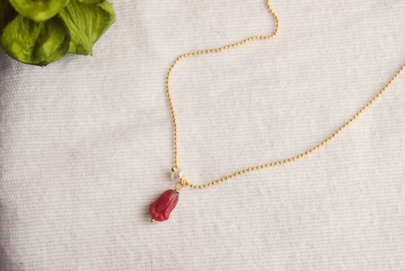 紅色玻璃鬱金香和珍珠項鍊40 +5厘米 第3張的照片