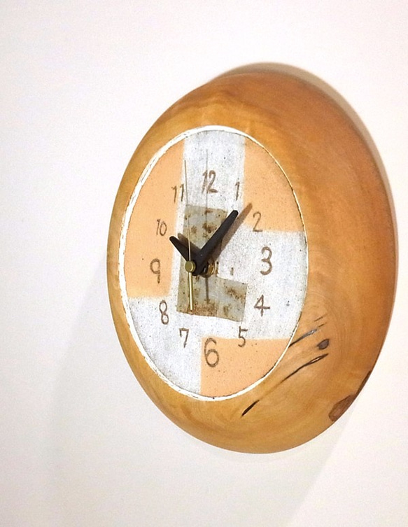 栃の木の丸い掛時計　NO.0706 3枚目の画像