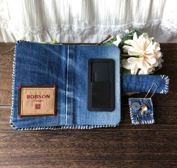 ビンテージデニムのリメイク・手帳型スマホケース ／ビーズ刺繍・天然石・水牛の角/一点物・オンリーワン・メンズライク 10枚目の画像