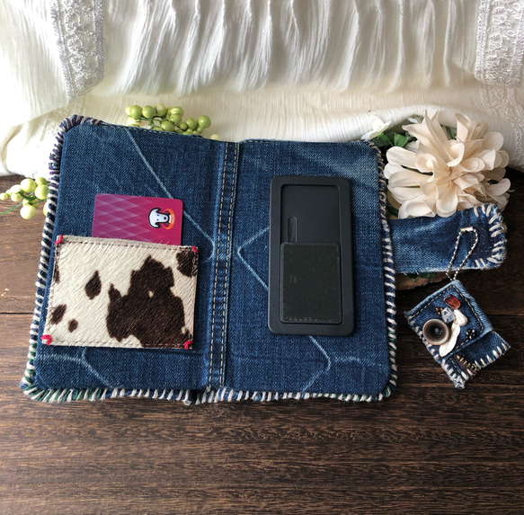 ビンテージデニムのリメイク・手帳型スマホケース ／ビーズ刺繍・天然石・水牛の角/一点物・オンリーワン・メンズライク 13枚目の画像