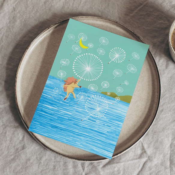 ポストカード『海を渡るハリネズミ』動物　絵本　ポストカードセット【選べる3枚】 1枚目の画像