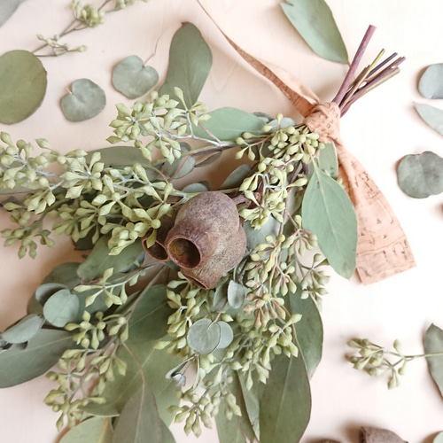 ドライフラワー　ユーカリたっぷり季節のスワッグ ❤︎54㎝❤︎ グリーンインテリア ドライフラワーユーカリたっぷり季節のスワッグ ❤︎54