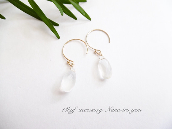 14kgf  white moonstone pierce 4枚目の画像