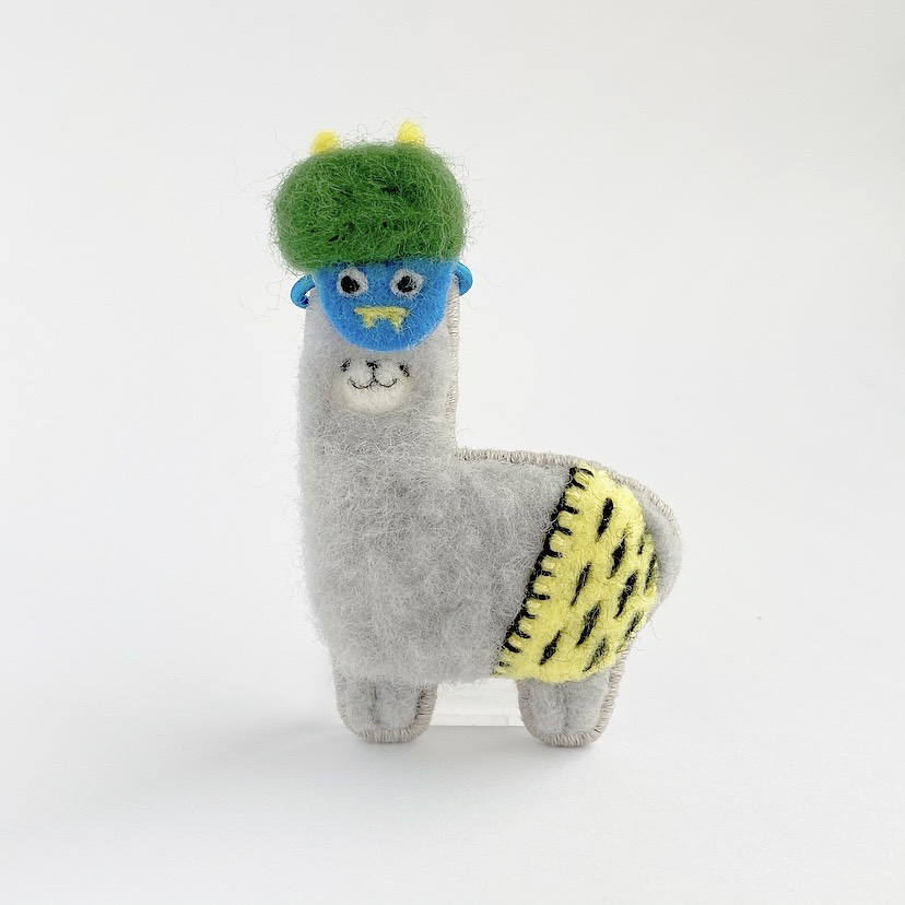 節分 オニアルパカブローチ gray