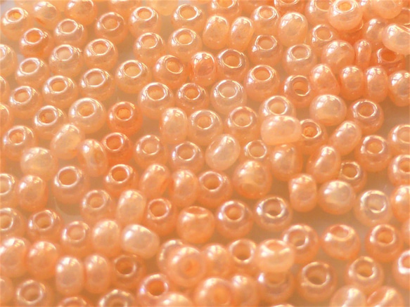 10g11/0 小於2mm 淡橙色珍珠 PRECIOSA 捷克籽珠 第3張的照片