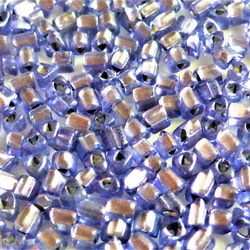 10g 2.5ｍｍ　三角青紫色　チェコシードビーズ 3枚目の画像