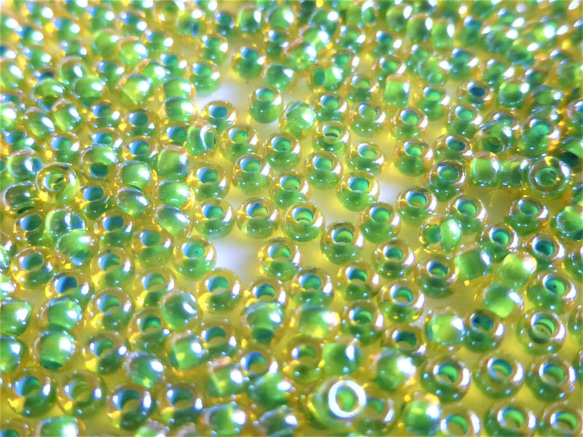10 克 11/0 2 mm Doze 黃綠 PRECIPSA 捷克種子珠 第4張的照片