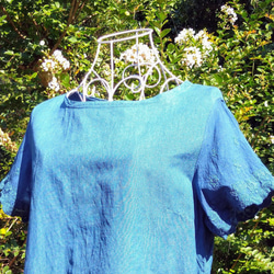 正藍染(天然発酵灰汁建て)　ヘンプ&オーガニックコットン布帛のシャツ　伸びない生地のTシャツ　レディース 6枚目の画像