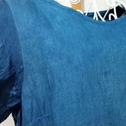 正藍染(天然発酵灰汁建て)　ヘンプ&オーガニックコットン布帛のシャツ　伸びない生地のTシャツ　レディース 7枚目の画像