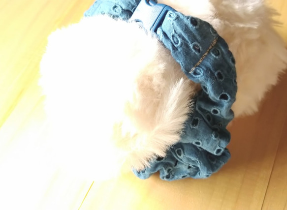 シュシュ首輪　正藍染オーガニックコットン(天然発酵灰汁建て)　猫　安全バックル使用 4枚目の画像