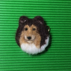 羊毛フェルトの犬ブローチ（ラフコリー：セーブル） 1枚目の画像